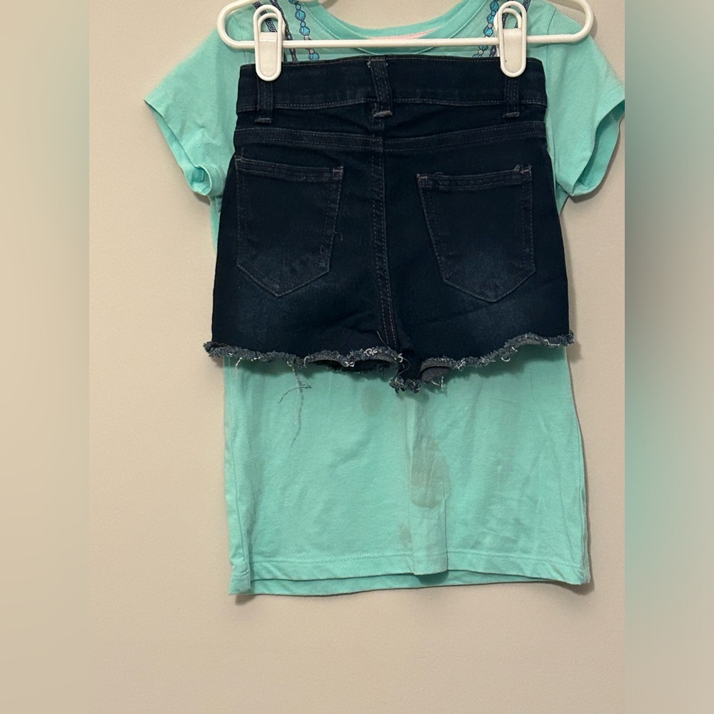 Kid’s Outfit - Picture 3 of 8